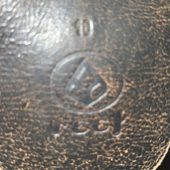 Reef Distressed Brown Leather Thong Sandals Size 10 - Picture 6 of 6